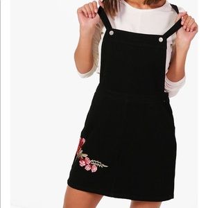 COPY - Boohoo black denim pinafore dress sz 2